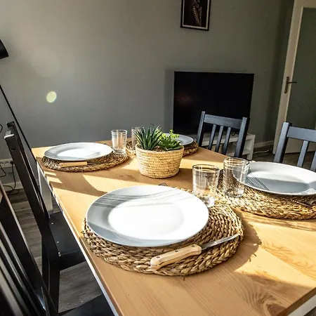 Rare, Fonctionnel, Ideal Famille Ou Business Appartement